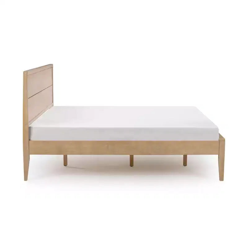 Struttura letto king-size in legno massello con testiera a pannelli, non necessita di rete a molle