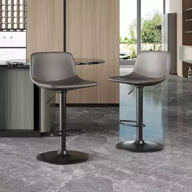 Set moderno di 2 sgabelli da bar piccoli in similpelle imbottita con schienale e base robusta, sedie girevoli regolabili in altezza per bancone
